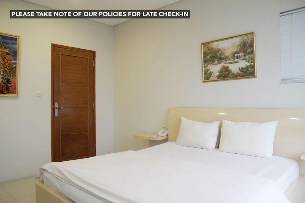 เกมัง อีเลเวน Hotel จาการ์ตา ภายนอก รูปภาพ