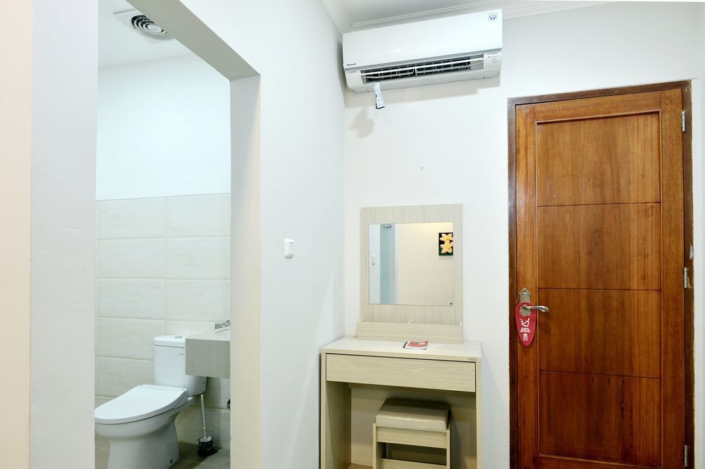 เกมัง อีเลเวน Hotel จาการ์ตา ภายนอก รูปภาพ